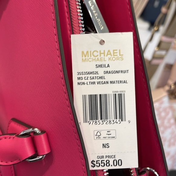 Michaela Kors Sheila Medium Faux Saffiano Leather Satchel
Dragonfruit
NWT - Picture 8 of 16